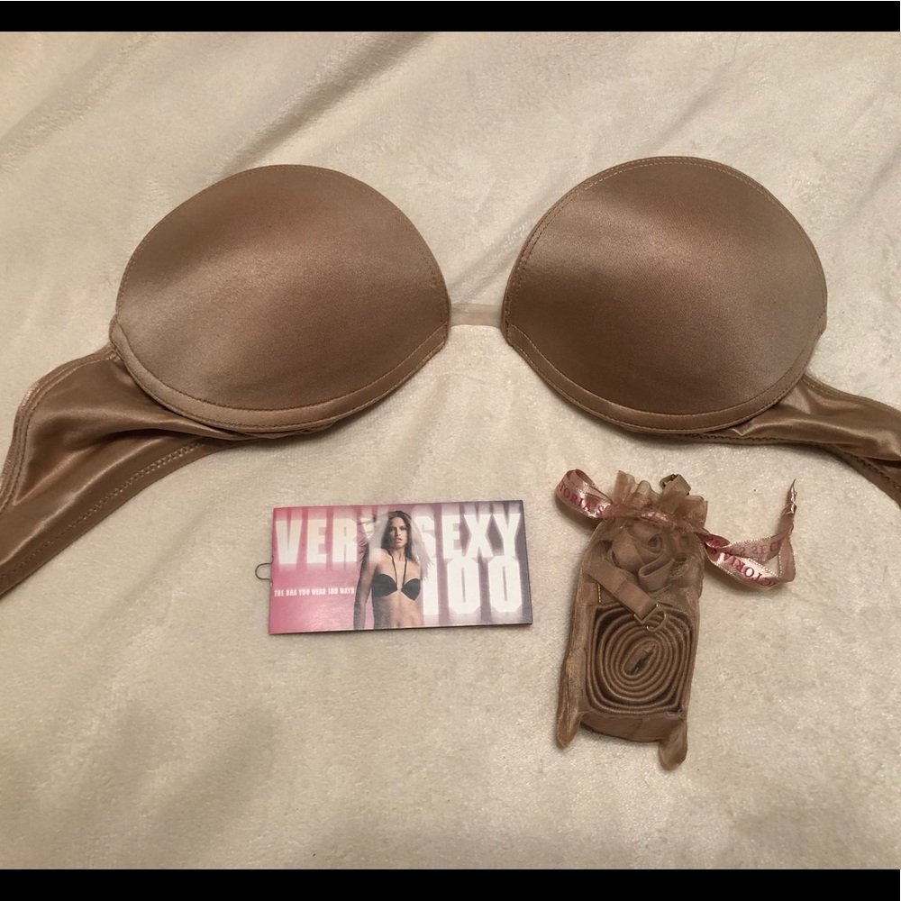 Victoria’s Secret “Very Sexy” nude strapless push-up bra 34B